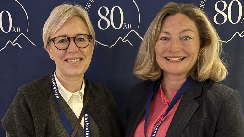 Sofia Wallström och Emelie Antoni på Folk och försvars rikskonferens 2026